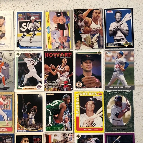 66 Sports Cards George Brett Scottie Pippen Jonathan Taylor Ripken Canseco Kerr - Picture 4 of 7